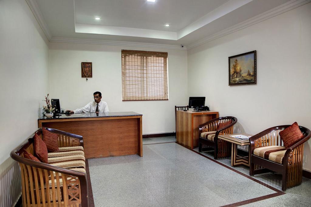Hotel Stay Inn Бангалор Екстериор снимка