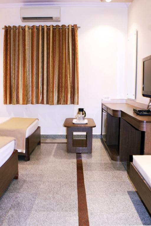 Hotel Stay Inn Бангалор Екстериор снимка