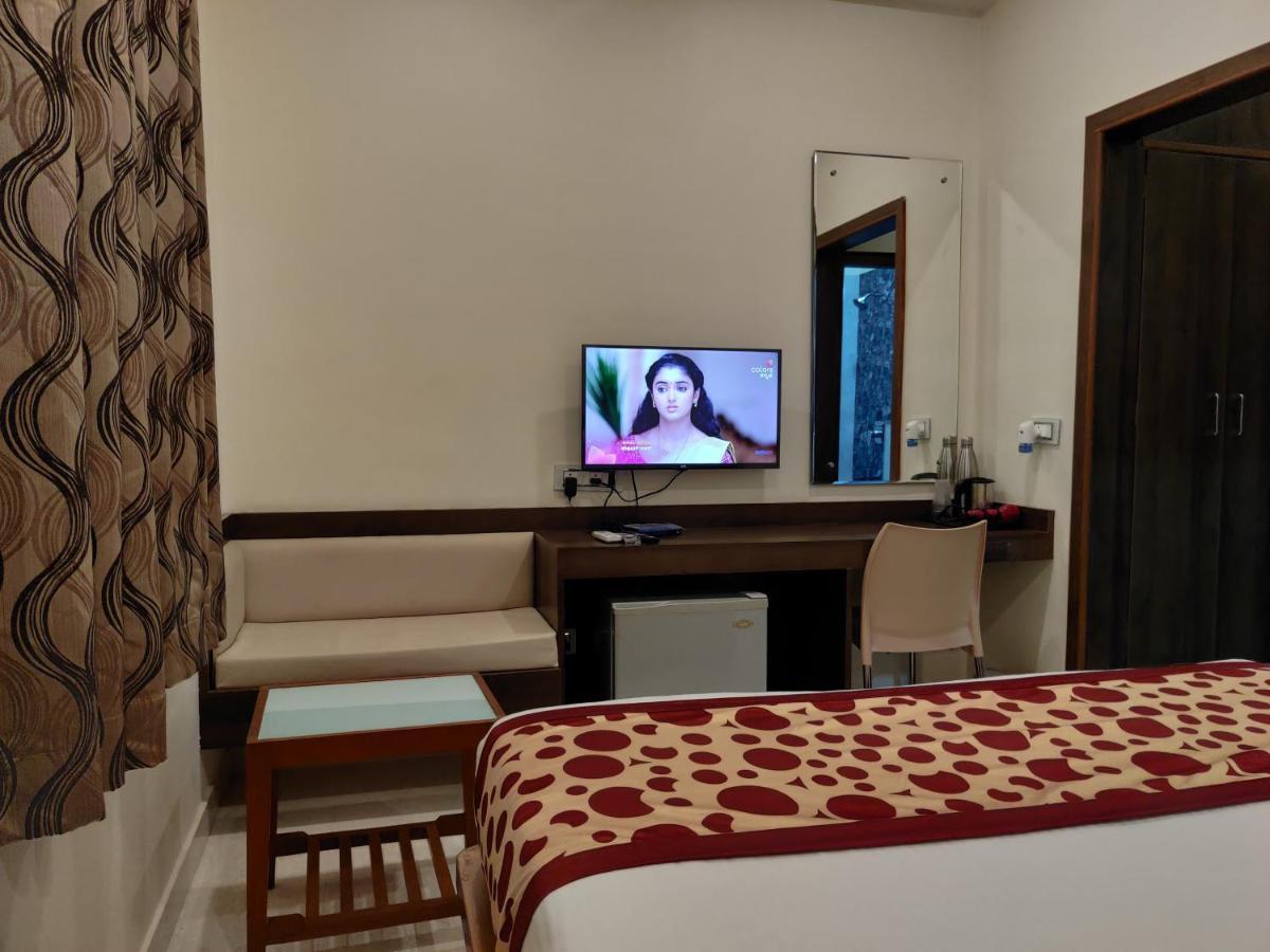 Hotel Stay Inn Бангалор Екстериор снимка