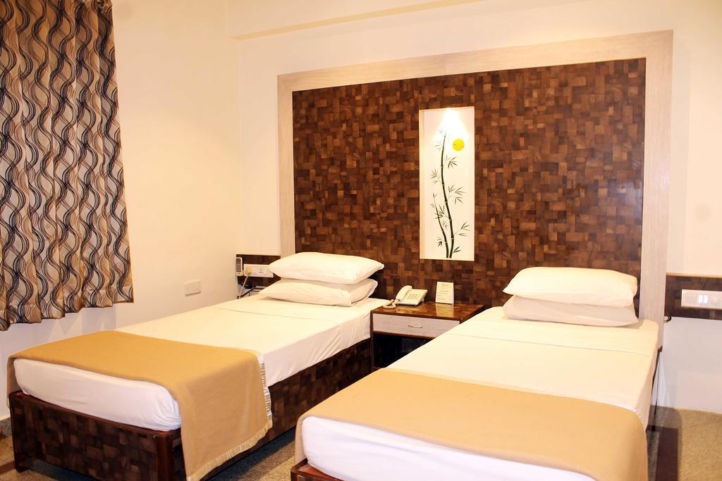 Hotel Stay Inn Бангалор Екстериор снимка