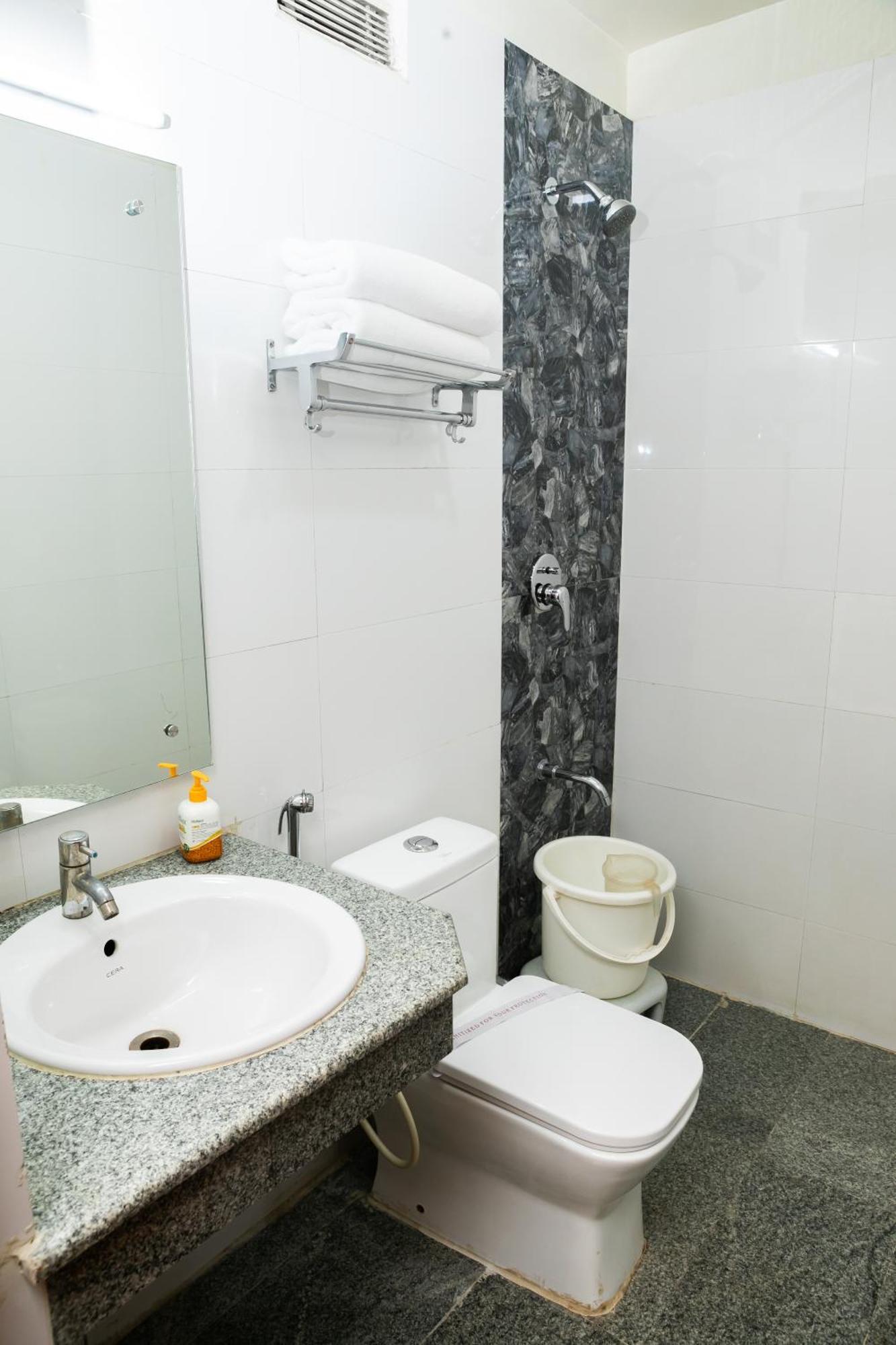 Hotel Stay Inn Бангалор Екстериор снимка