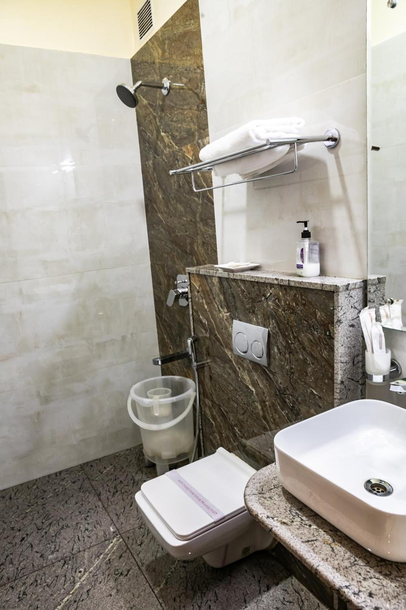 Hotel Stay Inn Бангалор Екстериор снимка